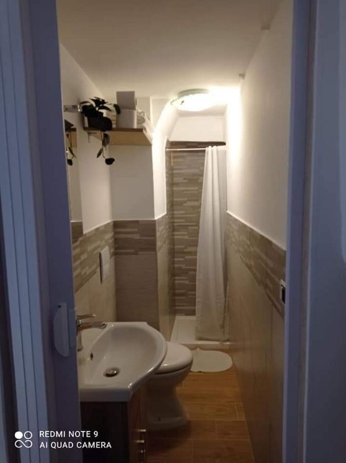 L' Altra Casa Apartment Bari Bagian luar foto