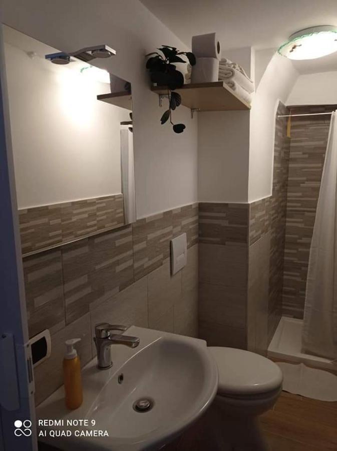 L' Altra Casa Apartment Bari Bagian luar foto