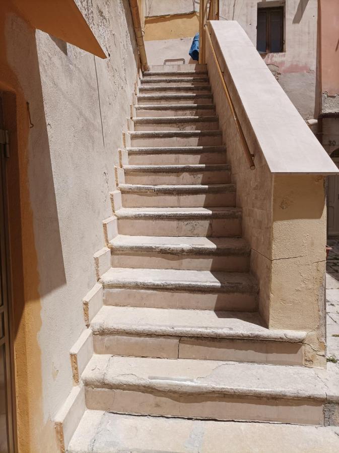 L' Altra Casa Apartment Bari Bagian luar foto