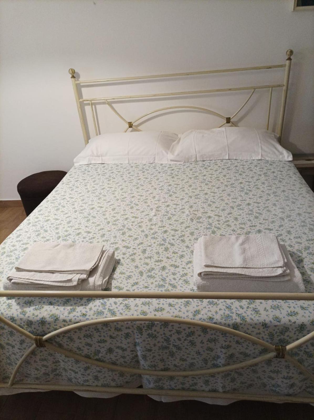 L' Altra Casa Apartment Bari Bagian luar foto